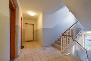 PRAKTISCH & SONNIG | 2-ZIMMER-WOHNUNG | AUFZUG & WINTERGARTEN| SAMARITERKIEZ | PROVISIONSFREI | – Rigaer Str. 42 A, 10247 Friedrichshain, Berlin – Vorschaubild 14