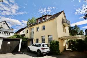 Toplage im Herzen von Stuttgart-Vaihingen, 4-Familienhaus zu verkaufen!