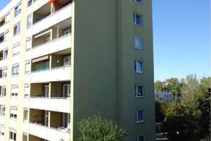 Wohnen am Lerchenauer See: 2 Zimmerwohnung mit eigener Küche, Bad mit Badewanne und Fenster – Gustav-Schiefer-Str. 20, 80995 Lerchenau-West, München – Vorschaubild 3