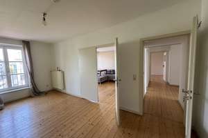 Zeit für etwas Neues: Großzügige 4-Zimmer Wohnung im Herzen von Bonn zu vermieten – Martinsplatz 1+2, 53113 Bonn-Zentrum, Bonn – Vorschaubild 2