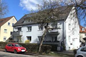gut geschnittene 3-Zi.- DG- Wohnung in begehrter Wohnlage – Die vollständige Adresse der Immobilie erhältst du vom Anbieter., 70597 Degerloch (Ortsteil), Stuttgart – Vorschaubild 1