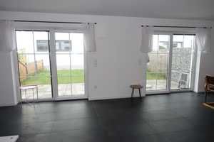 DHH mit gehobener Ausstattung in Griesstätt, mit Carport und 2 Stellplätzen – Rosenheim (Kreis) – Vorschaubild 4