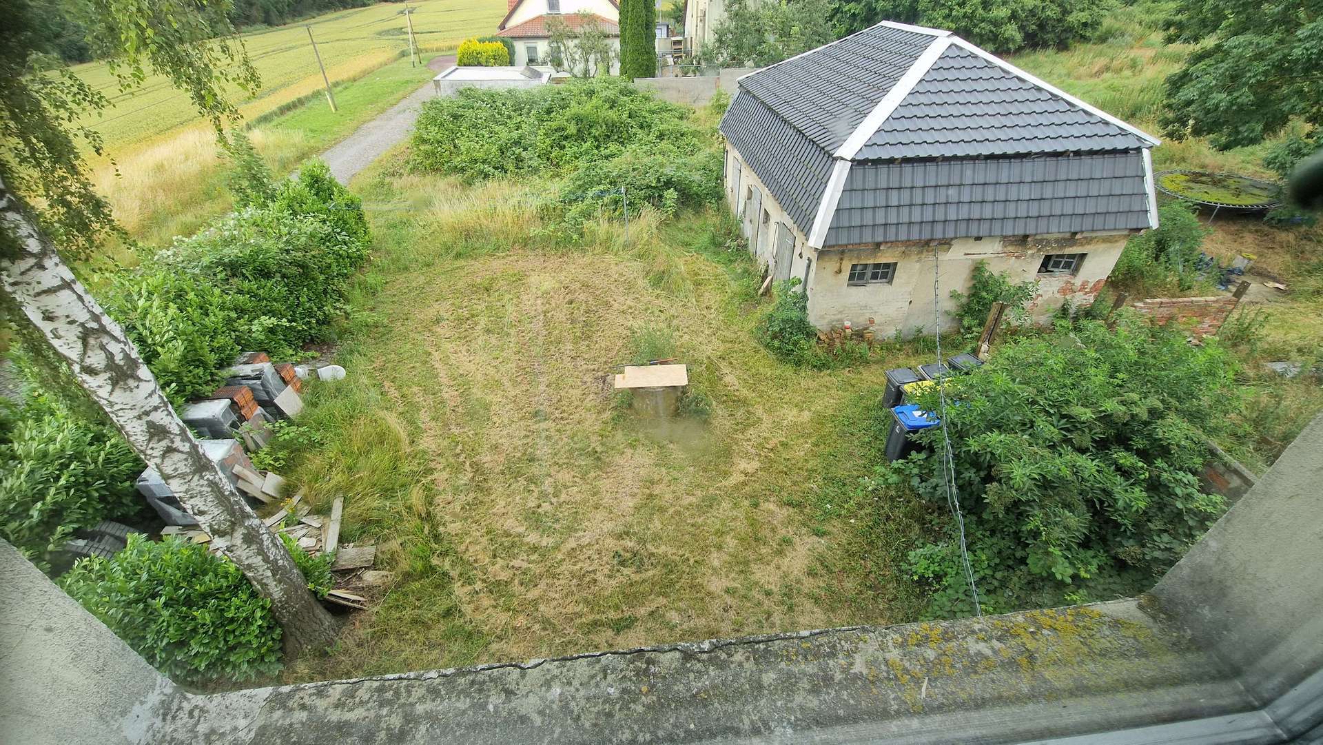 6-Familienhaus als entwicklungsfähige Kapitalanlage auf großem Grundstück!, Börde Kreis – Bild 3