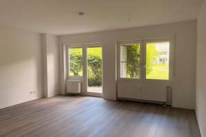 Dreieichenhof: Helle 2 Zimmer Wohnung mit Terrasse zum Innenhof