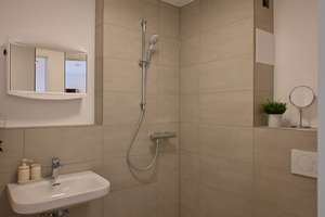 LENNER´S CAMPUSAPARTMENTS! Möblierte Apartments mit Balkon direkt an der UNI-Bochum! – Am Hochschulcampus 11, 44801 Querenburg, Bochum – Vorschaubild 2