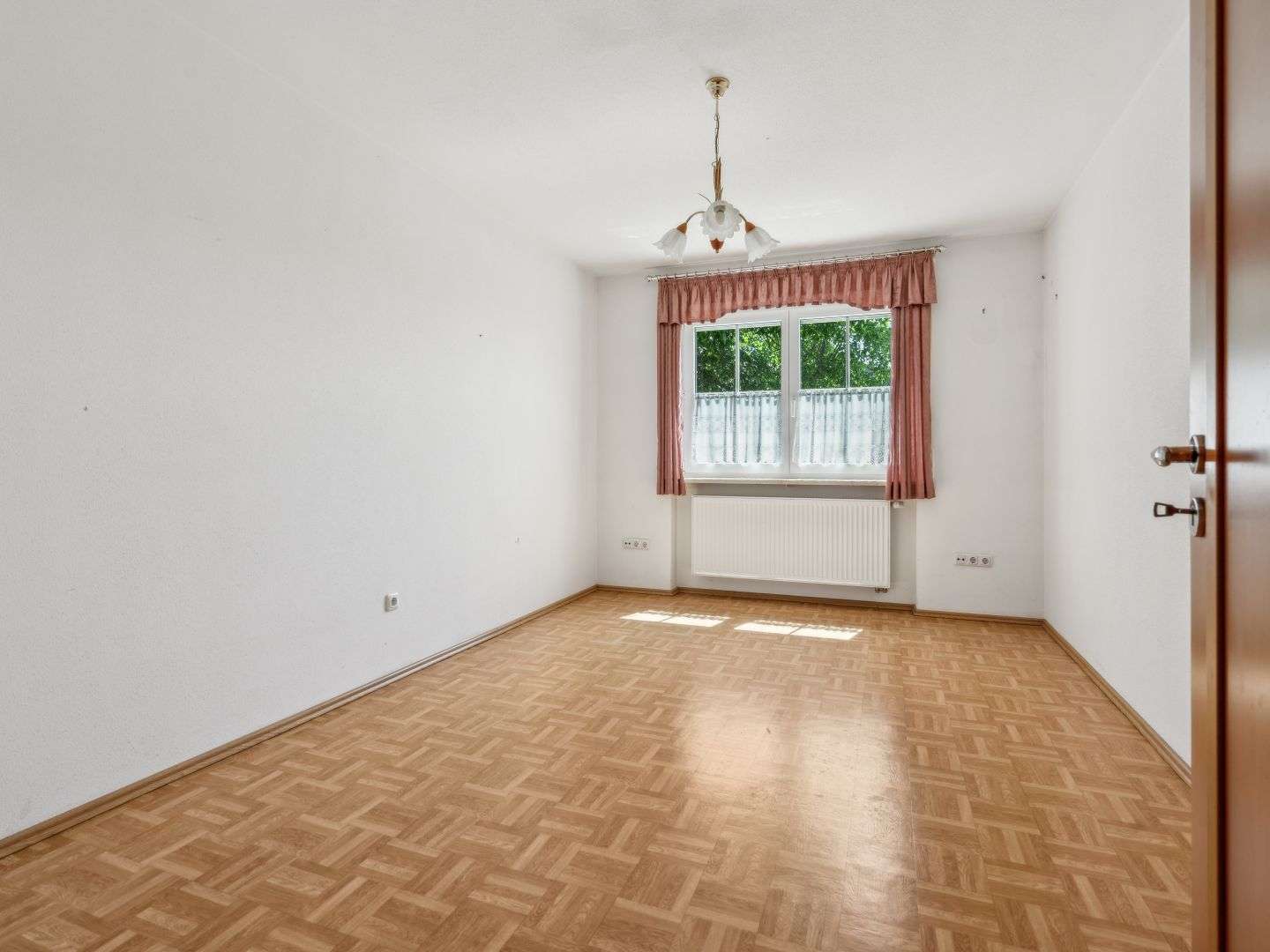 Immobilie in Affing - Großzügiges Mehrfamilienhaus inklusive 6 Bauplätze in Affing-Haunswies - Bild 7