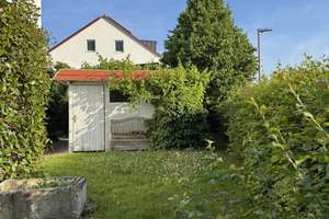 Von privat- Charmante Doppelhaushälft am Feldrand in Weissach  – Die vollständige Adresse der Immobilie erhältst du vom Anbieter., 71287 Weissach – Vorschaubild 3