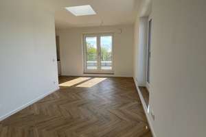 Dein Loft-Feeling über den Dächern: 2 Zimmer + Dachterrasse , moderne Ausstattung – Henriette-Lustig-Straße 21c, 12555 Köpenick, Berlin – Vorschaubild 8