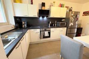 Direkt einziehen! 4 Zimmer mit Einbauküche, 2 Balkone & Blick ins Grüne, Duschbad, Gäste-WC, Aufzug – Klerschweg 7, 50968 Bayenthal, Köln – Vorschaubild 10