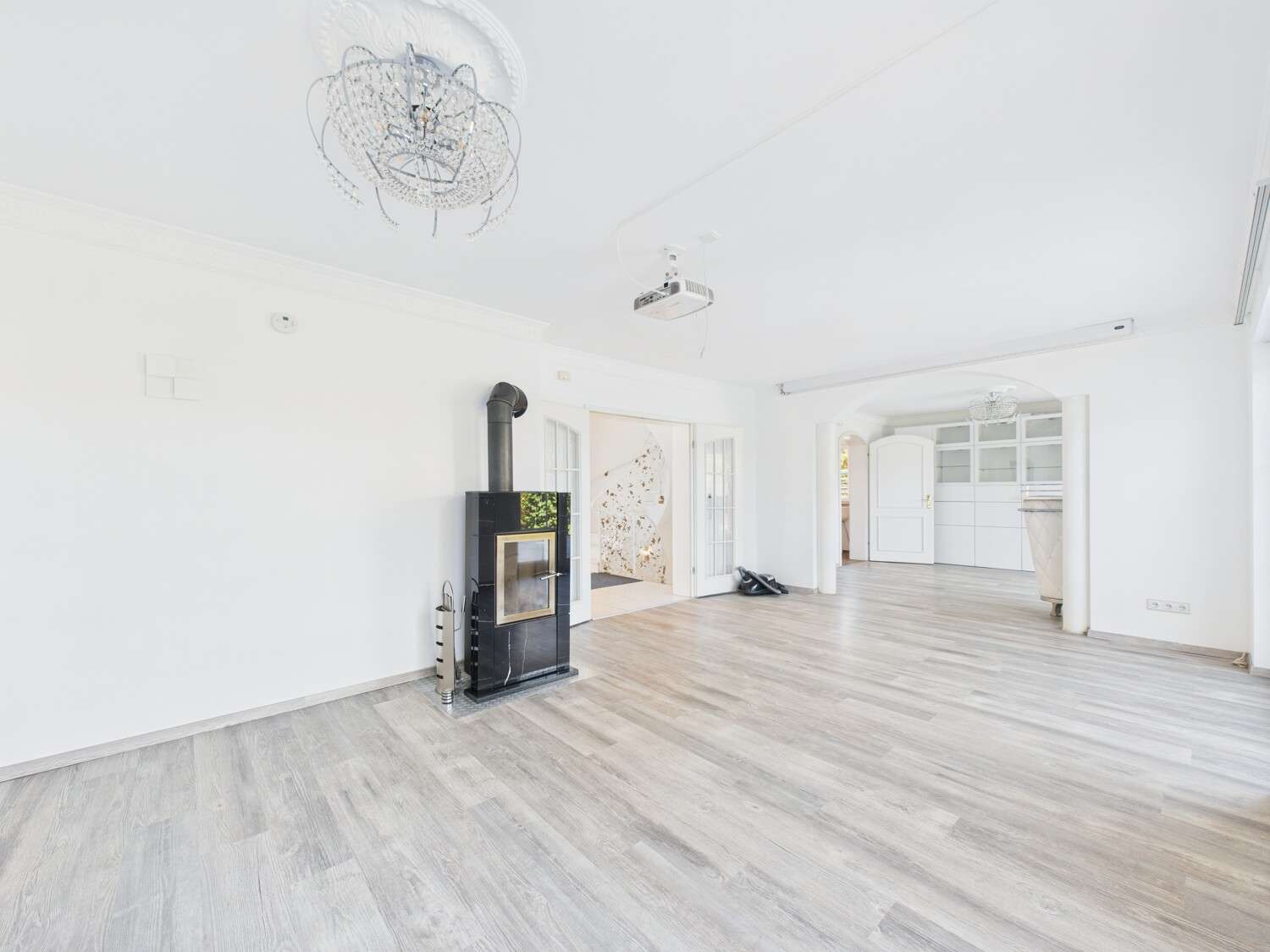 Immobilie in Rednitzhembach - Ein Zuhause zum Verlieben – exklusives Einfamilienhaus mit Pool & Wellness in Rednitzhembach! - Bild 13