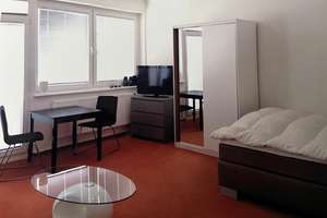 Urbanes Leben in Charlottenburg: Kompaktes Apartment mit Balkon – Röntgenstraße 11, 10587 Charlottenburg, Berlin – Vorschaubild 2