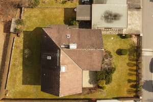 Großzügiges Einfamilienhaus mit Doppelgarage und Werkstatt – Die vollständige Adresse der Immobilie erhältst du vom Anbieter., 95659 Arzberg – Vorschaubild 9