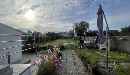 Bild von Traumhaftes 2-3 Familienhaus in Weiterstadt mit großem Garten in idyllischer Lage