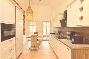 Villa Lorelei: Vollmöblierte 65m² DG-Wohnung mit großzügiger Loggia in Sellin (Rügen)