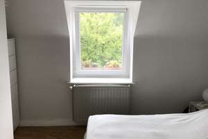 Ansprechende und gepflegte 3-Raum-DG-Wohnung in stadtzentraler Lage in Aachen – Ungarnstraße 10, 52070 Jülicher Straße, Aachen – Vorschaubild 9