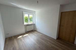 Attraktive komplett renovierte 2,5 Terrassenwohnung mit großem Garten (Westausrichtung- Nähe Audi AG – Gabelsbergerstr 7b, 85057 Nordwest, Ingolstadt – Vorschaubild 14