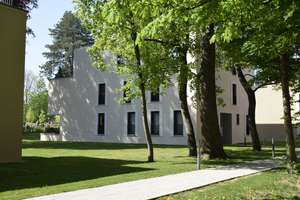Moderne & exklusive Stadtwohnung mit Einbauküche & großer sonniger Loggia in schöner Parkanlage – Am Provinopark 9B, 86153 Am Schäfflerbach, Augsburg – Vorschaubild 11