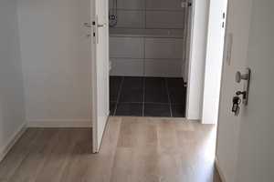 Sanierte 1 Zimmerwohnung mit Balkon!! ENGLISH scroll down! – Kölner Landstraße 338, 40589 Düsseldorf – Vorschaubild 4