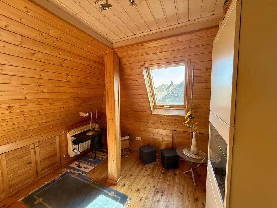 Schlafzimmer-Büro 1 DG