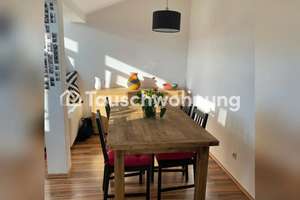 Tauschwohnung: Helle 2 Zimmer Dachgeschosswohnung gegen mind. 2,5 Zimmer