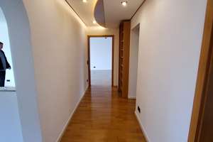 Große 4 1/2 Zimmerwohnung mit Balkon im Stuttgarter Westen – Lenaustr. 4, 70193 Kräherwald, Stuttgart – Vorschaubild 11