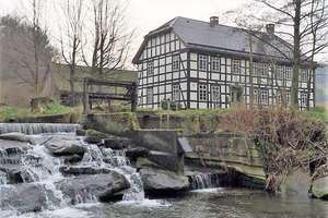 Gehobenes kernsaniertes Herrenhaus in ruhiger Lage – Die vollständige Adresse der Immobilie erhältst du vom Anbieter., 37619 Kirchbrak – Vorschaubild 3