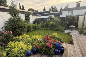 Bungalow in Bestlage mit innenliegendem Garten in Nürnberg-Weiherhaus