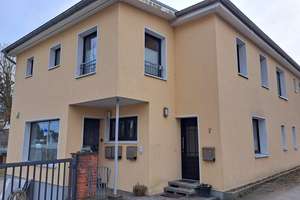Dachgeschosswohnung mit herrlicher Dachterrasse am See – Am Teich 7, 23568 Schlutup, Lübeck – Vorschaubild 2