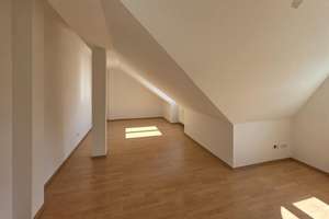 Wohntraum Dachgeschoss
Moderne trifft Jugendstil – Die vollständige Adresse der Immobilie erhältst du vom Anbieter., 14482 Babelsberg Süd, Potsdam – Vorschaubild 9