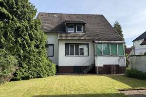 Sanierungsbedürftiges EFH mit schönem Grundstück – Die vollständige Adresse der Immobilie erhältst du vom Anbieter., 30179 Sahlkamp, Hannover – Vorschaubild 2