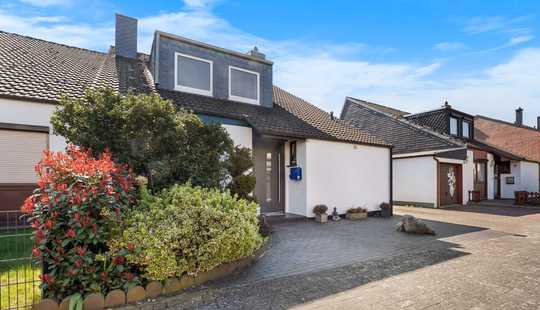 Bild von Familienfreundliche Doppelhaushälfte in Delmenhorst mit Garage und Carport