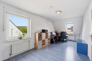 Attraktive Doppelhaushälfte in Recklinghausen-Hochlarmark – Die vollständige Adresse der Immobilie erhältst du vom Anbieter., 45661 Hochlarmark, Recklinghausen – Vorschaubild 8