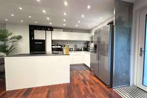 Exklusive, stylische Terrassenwohnung mit EBK, eigenem Garten, Loggia  und Tiefgarage – Die vollständige Adresse der Immobilie erhältst du vom Anbieter., 40472 Rath, Düsseldorf – Vorschaubild 4