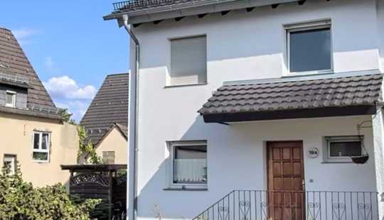 Bild von Gepflegte Doppelhaushälfte mit großem Platzangebot, schönem Garten & attraktiver Rendite in Raunheim