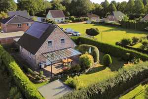 Modernes Einfamilienhaus in ruhiger Lage mit Top-Ausstattung und Solartechnik – Segeberg (Kreis) – Vorschaubild 1