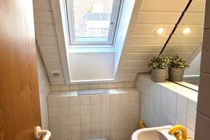 Klimatisierte 3-Zi.-DG-Maisonettewohnung in ruhiger Sackgasse – Die vollständige Adresse der Immobilie erhältst du vom Anbieter., 71642 Hoheneck, Ludwigsburg – Vorschaubild 8