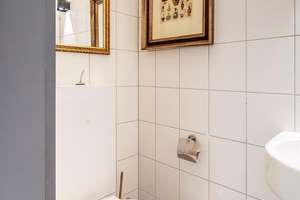 Möbliert: Nähe Schlosspark: Exklusive Dachgeschosswohnung – Die vollständige Adresse der Immobilie erhältst du vom Anbieter., 80639 Nymphenburg, München – Vorschaubild 13