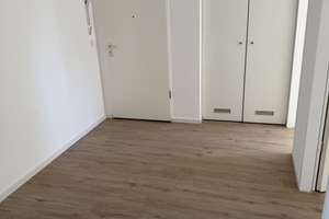 Helle 3-Zi.-DG-Wohnung mit Wohnküche und Südbalkon in Bramfeld – Wiedehopfstieg 33a, 22179 Bramfeld, Hamburg – Vorschaubild 12