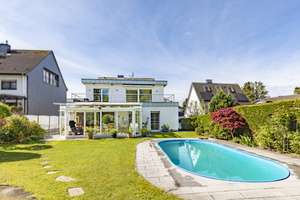 Charmantes Einfamilienhaus in Köln-Longerich mit Pool, Kamin & Einliegerwohnung! – Die vollständige Adresse der Immobilie erhältst du vom Anbieter., 50737 Longerich, Köln – Vorschaubild 2