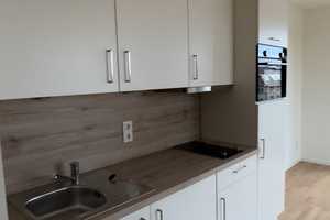Helle 1-Zimmer-Wohnung mit großen Fenstern in Berlin-Mitte – Köpenicker Straße 102, 10179 Berlin – Vorschaubild 3