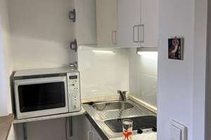 Möbliert: 1-Zimmer Wohnung mit Balkon, 8. OG in Schwabing, NUR für 1 Person, ab dem 10 Dezember – Leopoldstraße 191, 80804 Münchner Freiheit, München – Vorschaubild 7
