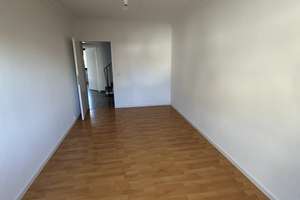 Modernisierte DHH in absoluter Top-Lage/ Garten & Balkon/ Ubahn Nähe – Die vollständige Adresse der Immobilie erhältst du vom Anbieter., 81477 Obersendling, München – Vorschaubild 9