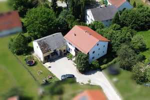 Solides Wohnhaus mit bis zu 5,3 % Rendite – Drei Etagen, großes Grundstück, vielseitig nutzbar – Neuburg-Schrobenhausen (Kreis) – Vorschaubild 1