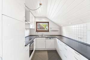 Viel Raum zum Wohlfühlen – 4-Zimmer-Dachgeschosswohnung mit Dachterrasse und Hobbyraum – 70569 Dachswald, Stuttgart – Vorschaubild 6