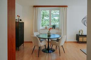 HH-Rahlstedt:  Zwischen Stadt und Ruhepol – 3 Zimmer, zwei Balkone, ganz viel Grün! – Loher Straße 10, 22149 Rahlstedt, Hamburg – Vorschaubild 9