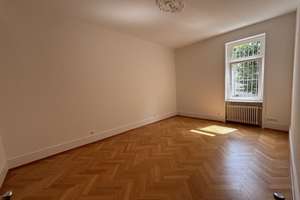 Denkmalgeschützer Stilaltbau! 4 ZKB - 113 m² modernisiert 2018 mit EBK Wi-Biebrich € 380.000,- – Stettiner Straße 19, 65203 Biebrich, Wiesbaden – Vorschaubild 6