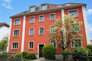 Großzügige 4,5 Zimmer Wohnung im unteren Frauenland  – Die vollständige Adresse der Immobilie erhältst du vom Anbieter., 97074 Frauenland, Würzburg – Vorschaubild 2