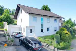 Wohnen & Wohlfühlen: Einfamilienhaus mit Einliegerwohnung, Garage & Sauna in Waldbröl – Oberbergischer Kreis – Vorschaubild 1