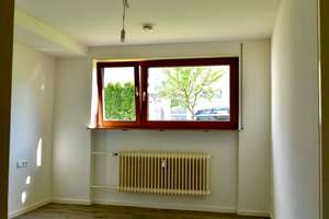Modernisierte 2-Zimmer-Souterrainwohnung mit EBK & Tageslichtbadezimmer – Die vollständige Adresse der Immobilie erhältst du vom Anbieter., 70439 Stammheim-Mitte, Stuttgart – Vorschaubild 3
