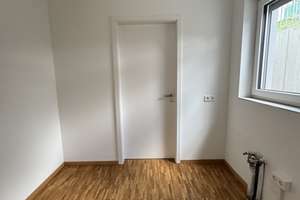 Neubau - exklusive DHH mit Einliegerwohnung in Bestlage von Würzburg Versbach (Steinlein) ! – Die vollständige Adresse der Immobilie erhältst du vom Anbieter., 97072 Versbach, Würzburg – Vorschaubild 16